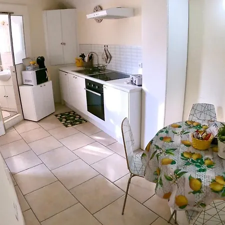 Apartment Casa Vacanze Limoni *